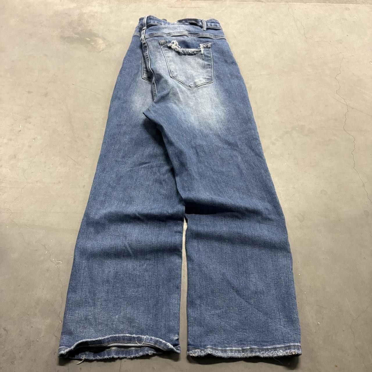 Vintage Crazy Vintage Y2K/2000s Baggy Wideleg Medium Wash Denim Jeans! Size US 38 / EU 54 - 6 Thumbnail