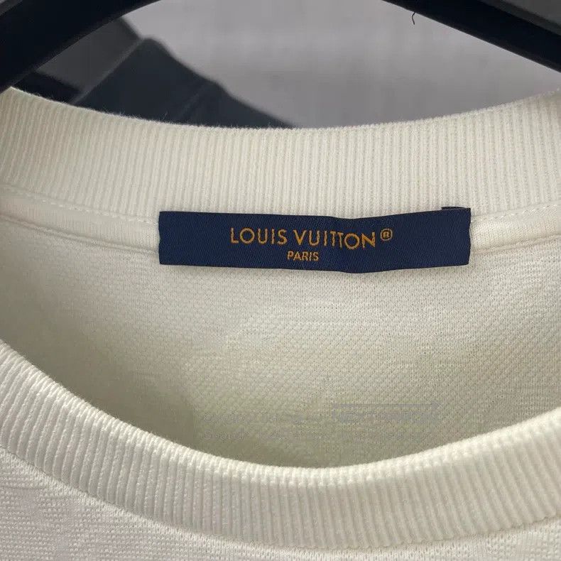 Louis Vuitton Louis Vuitton White dark lines full logo short sleeve Size US XL / EU 56 / 4 - 3 Thumbnail
