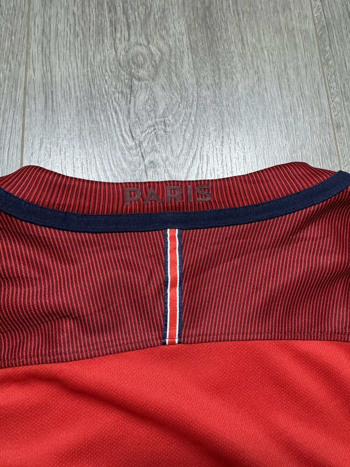Nike Paris Saint-Germain PSG Jersey Away shirt 2016 - 2017 Size US L / EU 52-54 / 3 - 11 Thumbnail