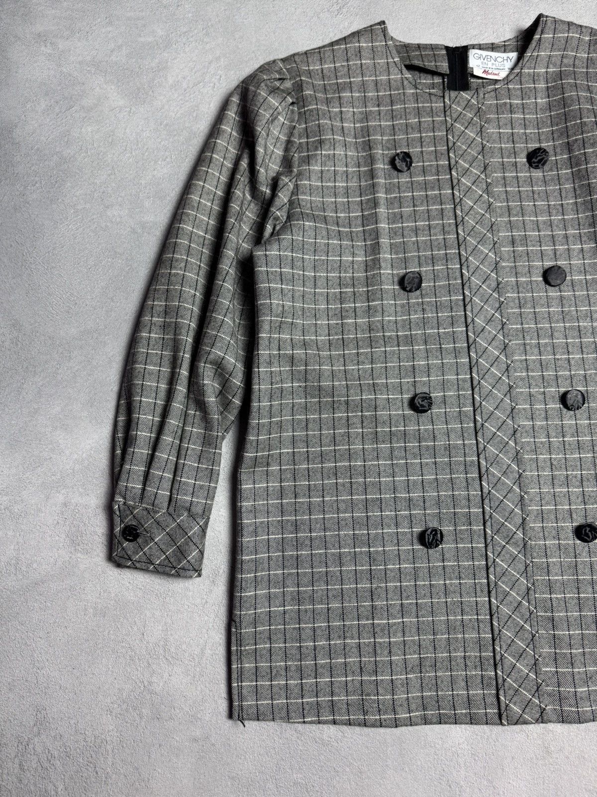 Givenchy GIVENCHY EN PLUS Vintage 90s Wool Cape Coat size 42 Size M / US 6-8 / IT 42-44 - 5 Thumbnail