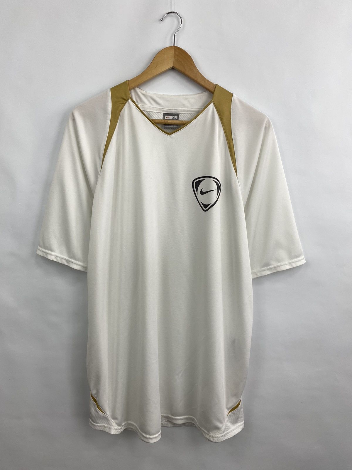 Nike 🇺🇸 Vintage 90s Nike Gold Tempo T-Shirt Y2K Total Ninety Rare Size US XL / EU 56 / 4 - 2 Thumbnail