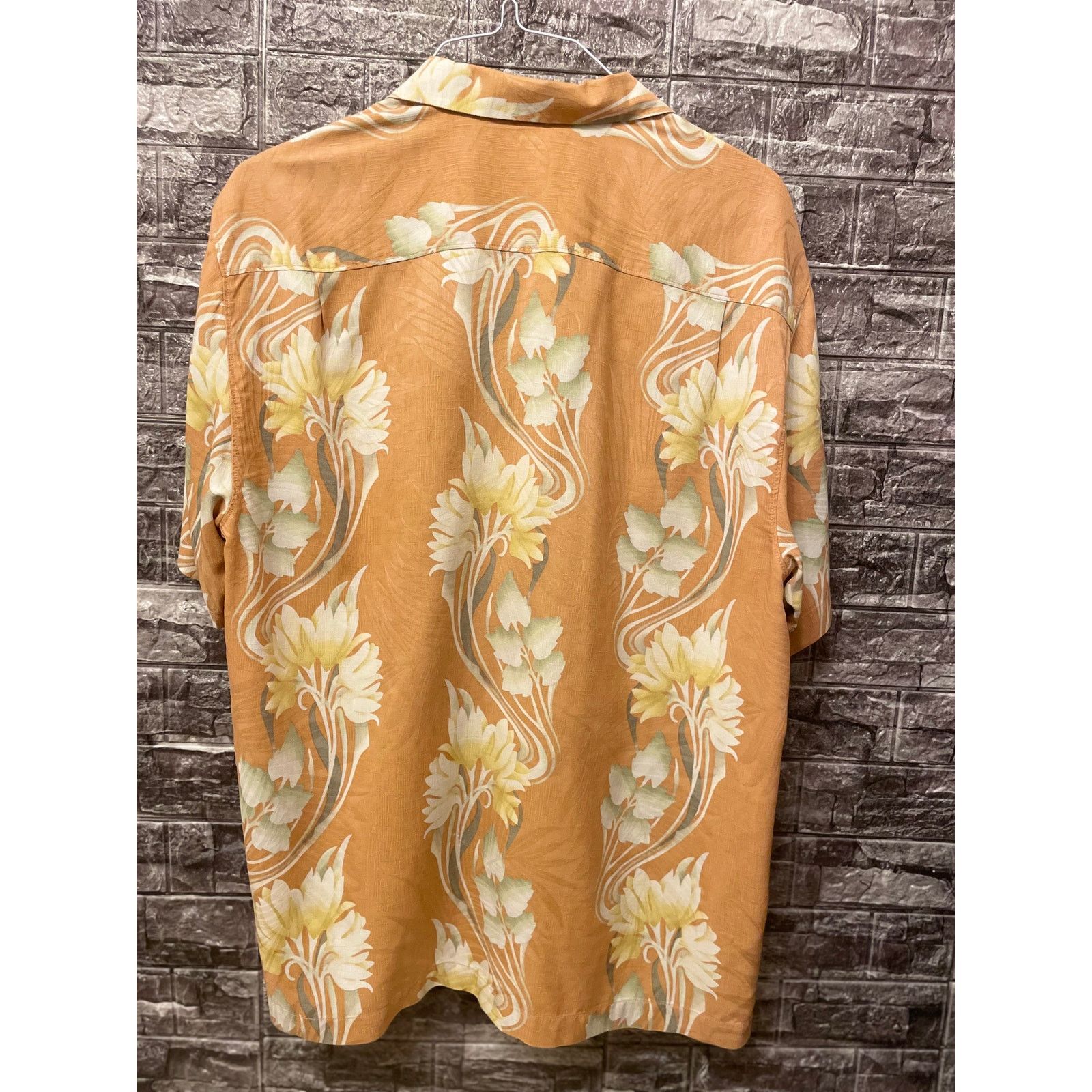 Tommy Bahama Tommy Bahama Men's Silk Hawaiian Shirt L Size US L / EU 52-54 / 3 - 5 Thumbnail