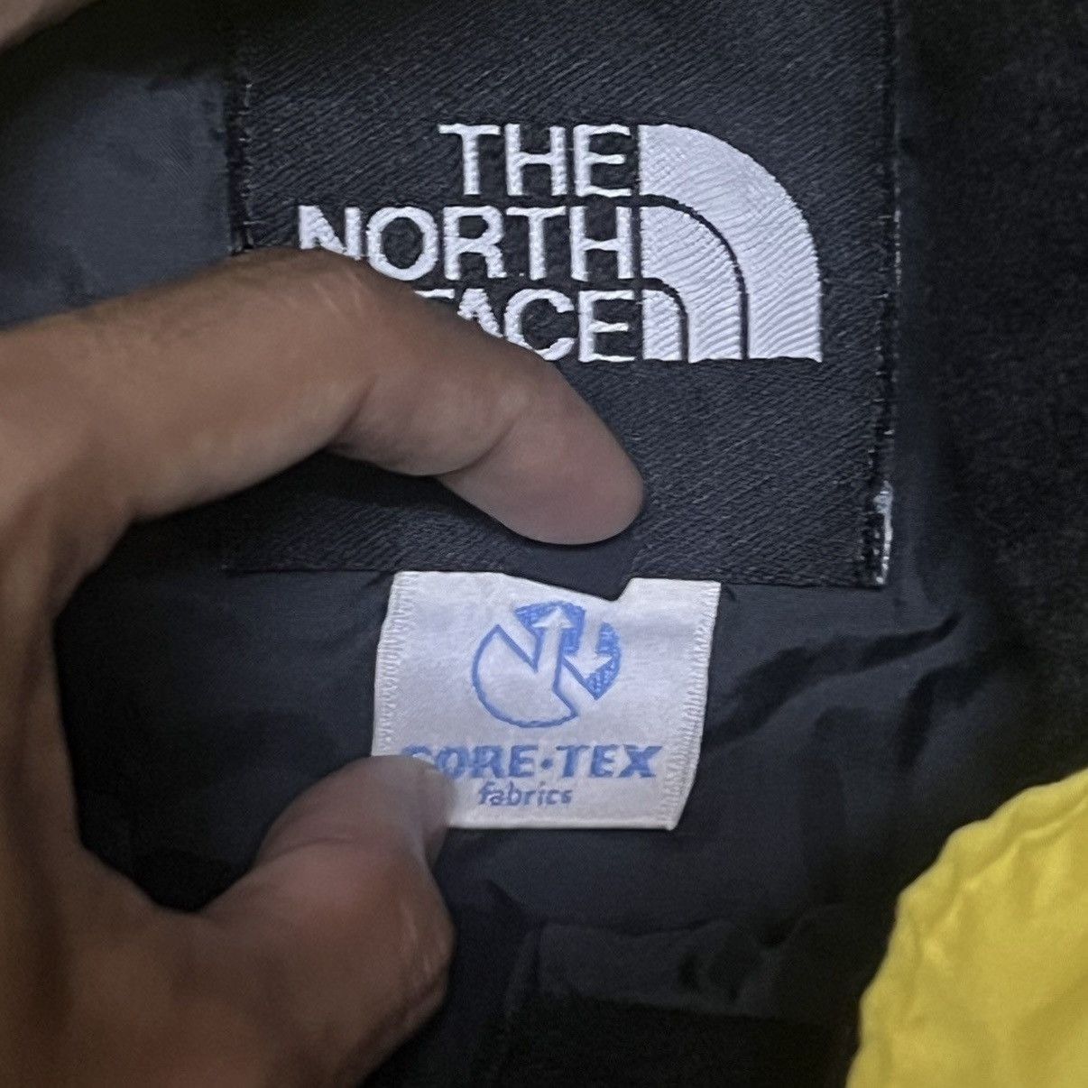 The North Face The North Face Goretex Windbreaker Light Jacket Size US L / EU 52-54 / 3 - 9 Thumbnail