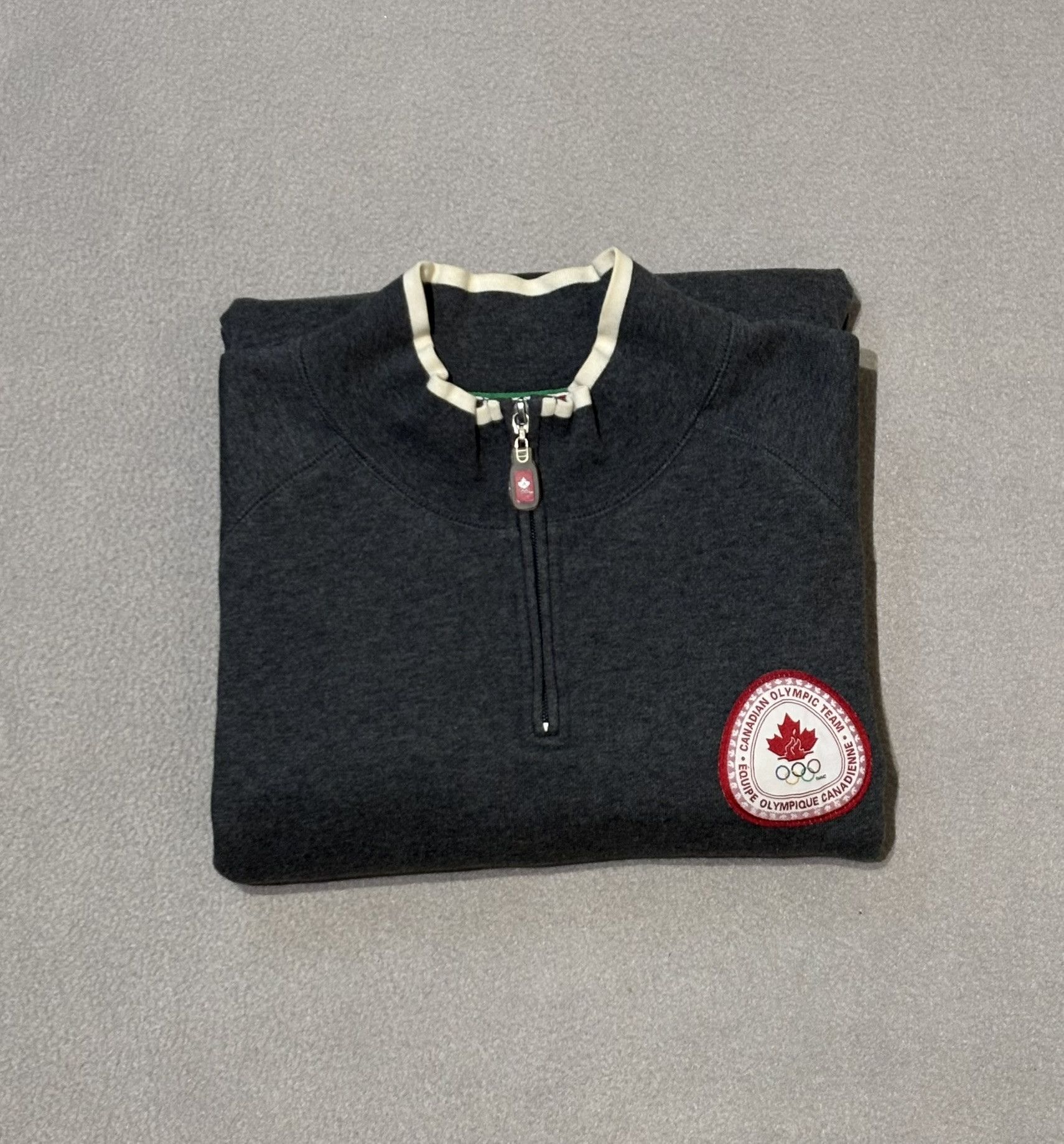 Other 1/4 zip sweatshirt Canada Olympic Team 2006 HBC size. M Size US M / EU 48-50 / 2 - 19 Thumbnail