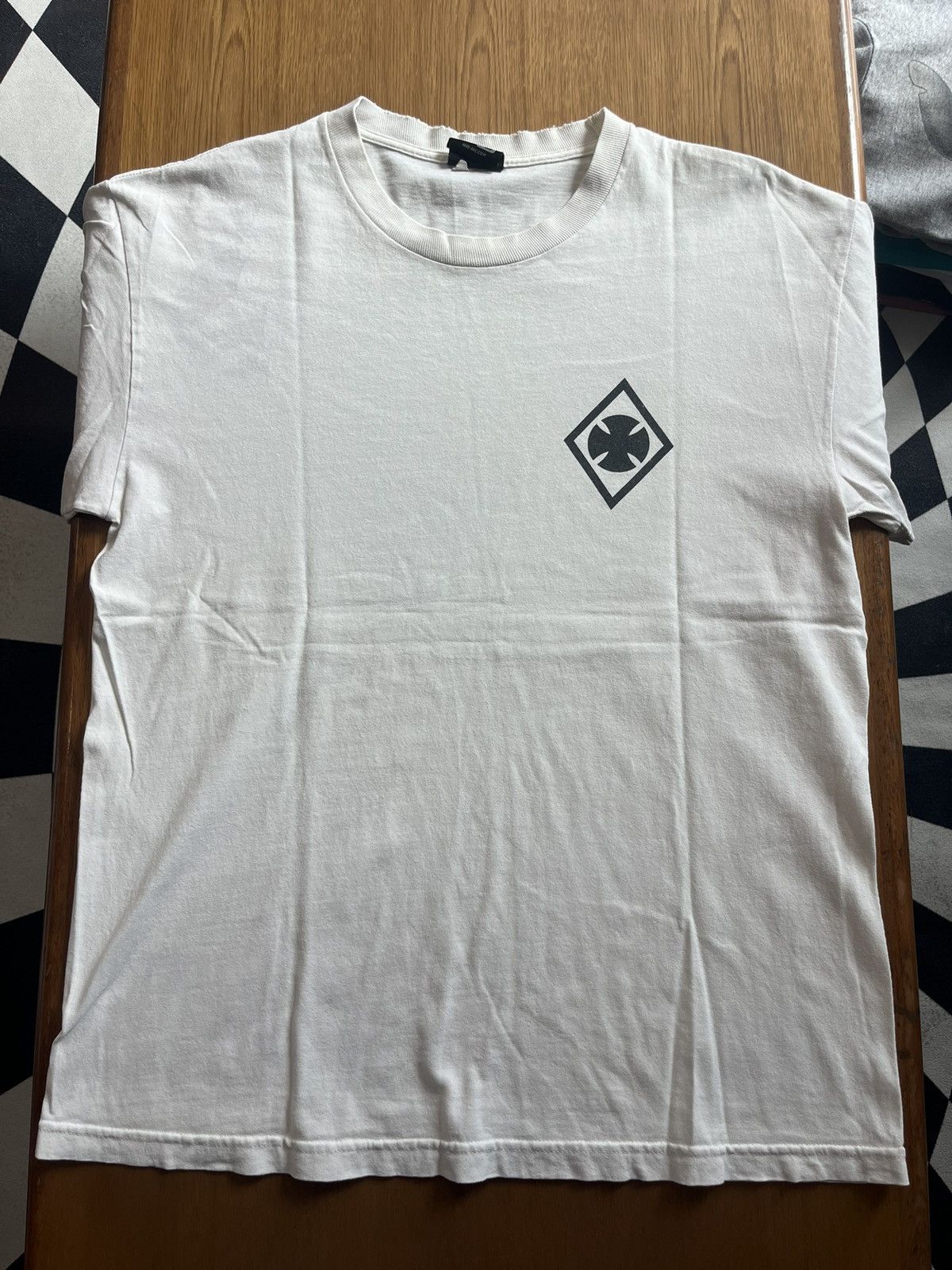 Independent Truck Co. Vintage INDEPENDENT TRUCKS Skateboard 00’s Tshirt Size US L / EU 52-54 / 3 - 4 Thumbnail