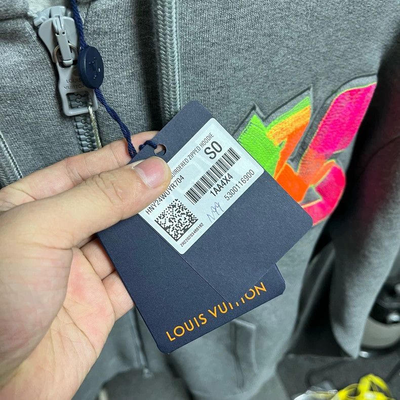 Louis Vuitton Louis Vuitton Neon embroidered logo jacket 2504-Nextarrow Size US S / EU 44-46 / 1 - 5 Thumbnail