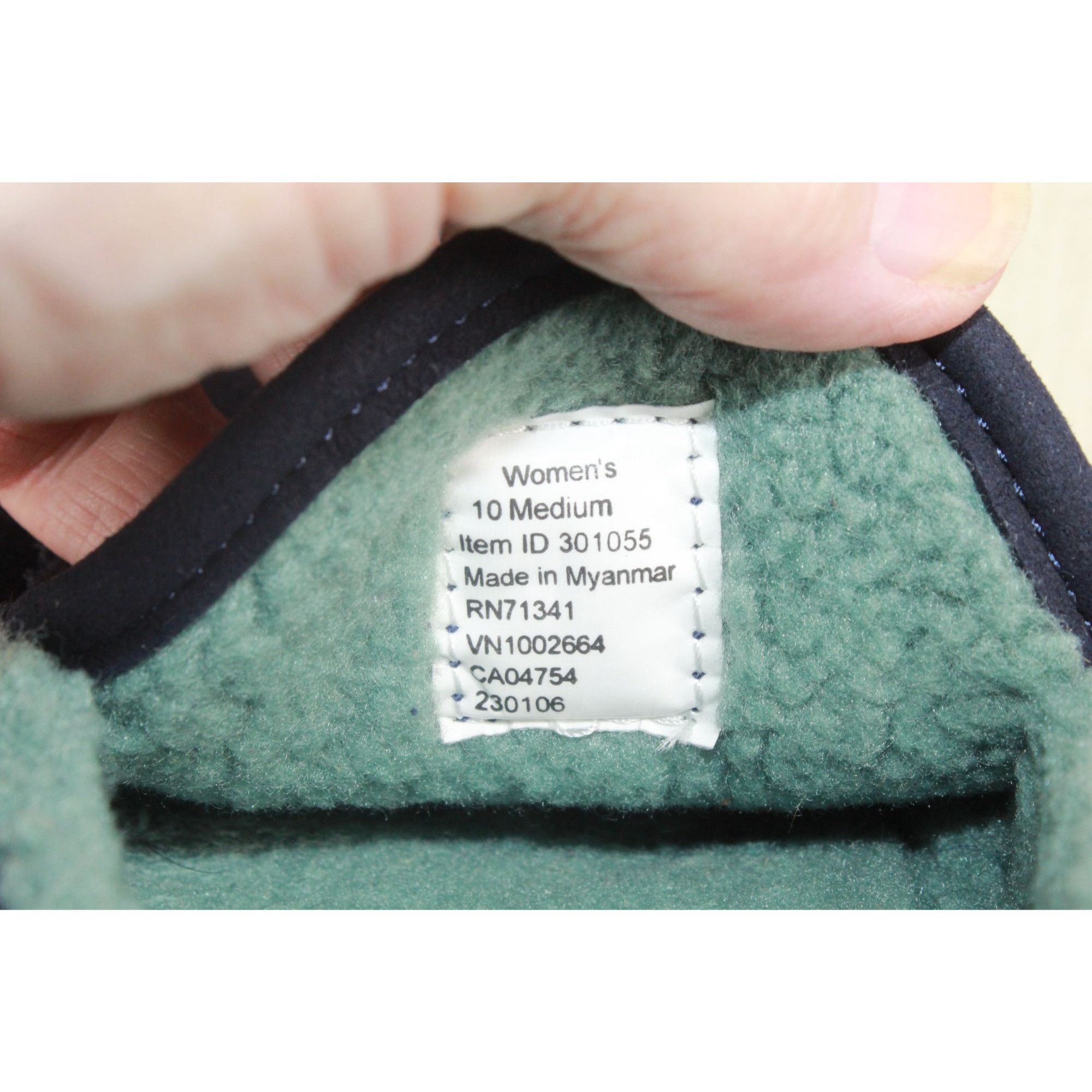L.L. Bean LL Bean Women's Mountain Slippers Moccasin Suede Size US 10 / IT 40 - 8 Thumbnail