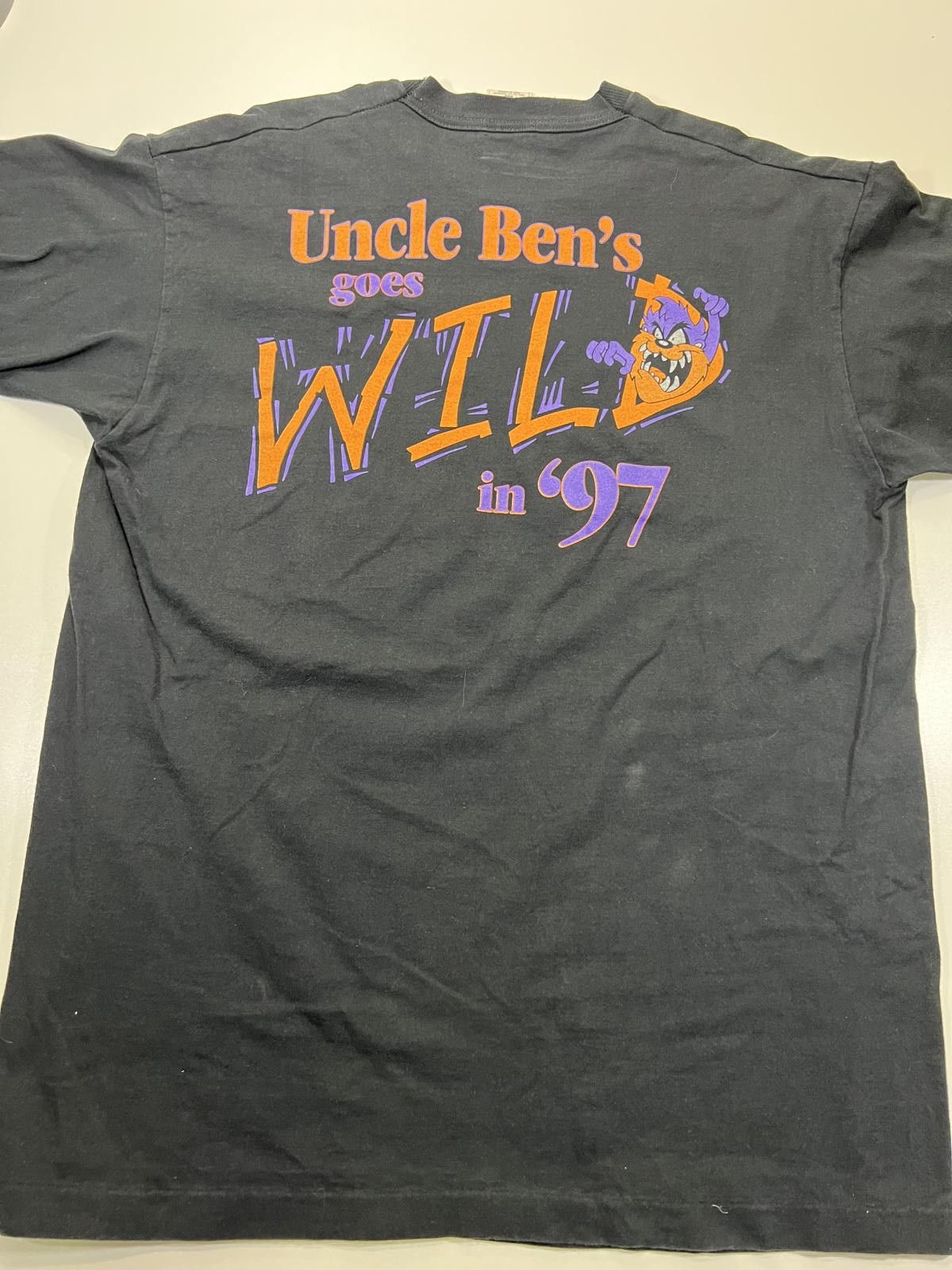 Fruit Of The Loom Vintage XL T-Shirt with Tasmanian Devil Graphic Size ONE SIZE - 7 Thumbnail