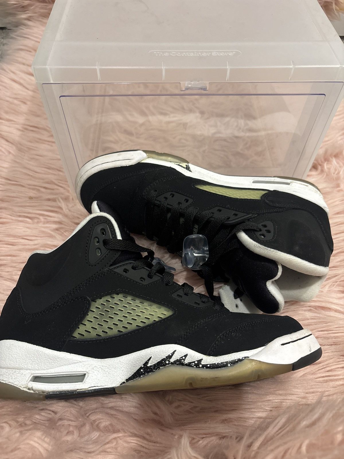 Jordan Brand Air Jordan 5 Oreo Size 6.5 – Clean Black/White Size US 6.5 / EU 39-40 - 12 Thumbnail