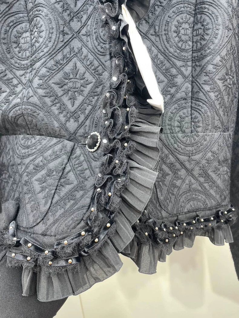 Chanel Black Ruffle Detail Velvet Jacket Size M / US 6-8 / IT 42-44 - 4 Thumbnail
