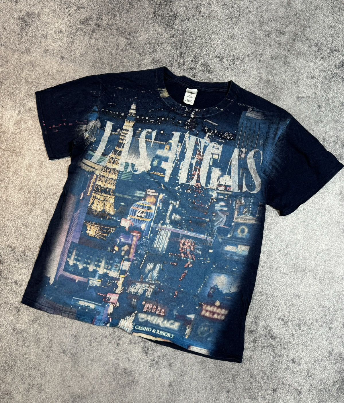 Band Tees Y2K vintage Las Vegas Big Logo t-shirt art Streetwear Casual Size US L / EU 52-54 / 3 - 1 Thumbnail