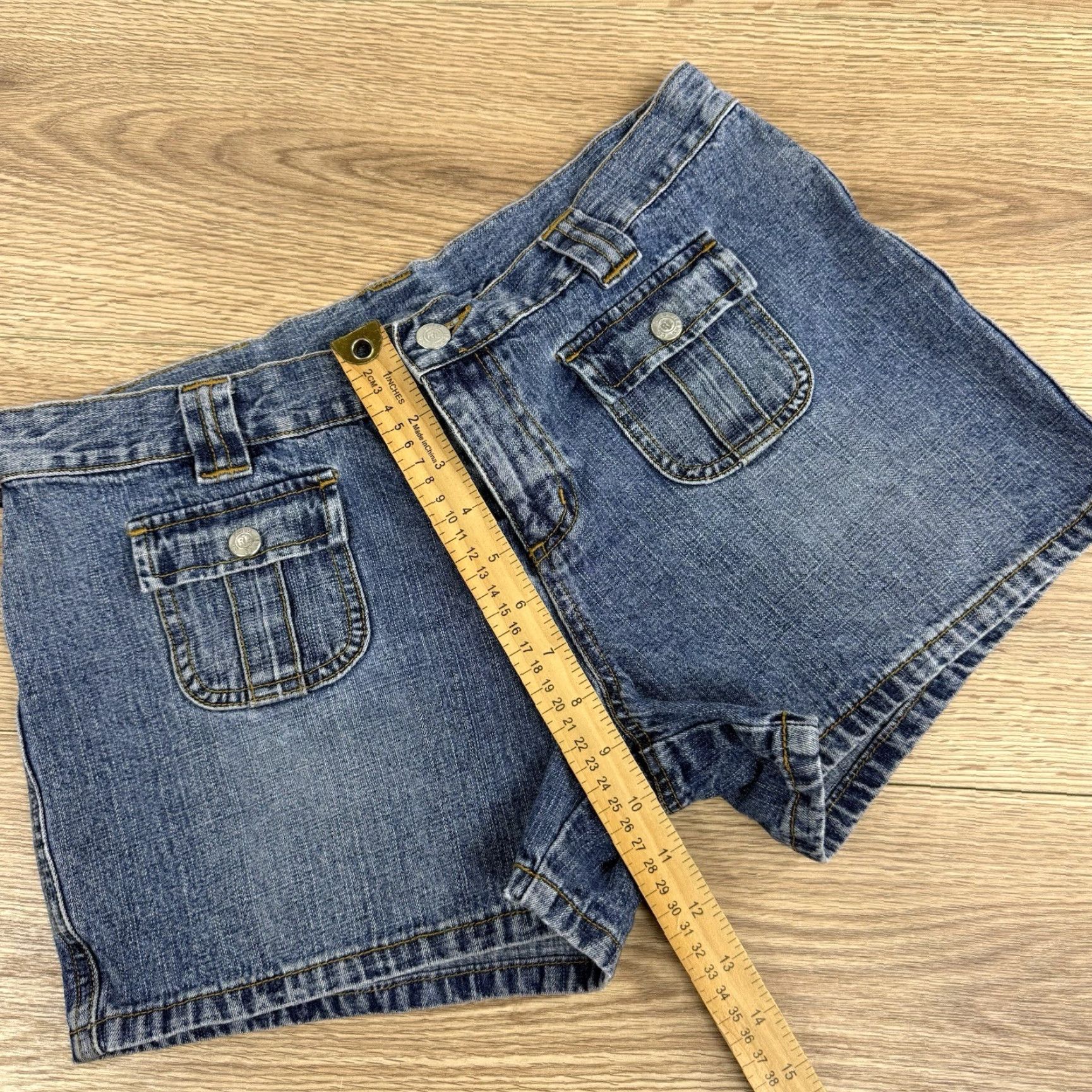Polo Ralph Lauren VINTAGE Polo Ralph Lauren Saturday Denim Shorts Women’s Size 8 Blue Denim Light Wash Boyfriend Short Size 30" / US 8 / IT 44 - 5 Thumbnail