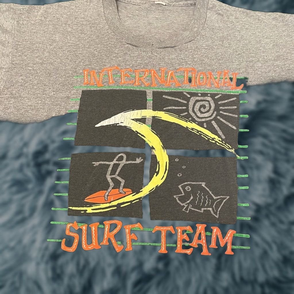 Vintage VINTAGE Surf Team International Shirt Mens Size M 90s VTG Gray 1990s Size US M / EU 48-50 / 2 - 1 Thumbnail