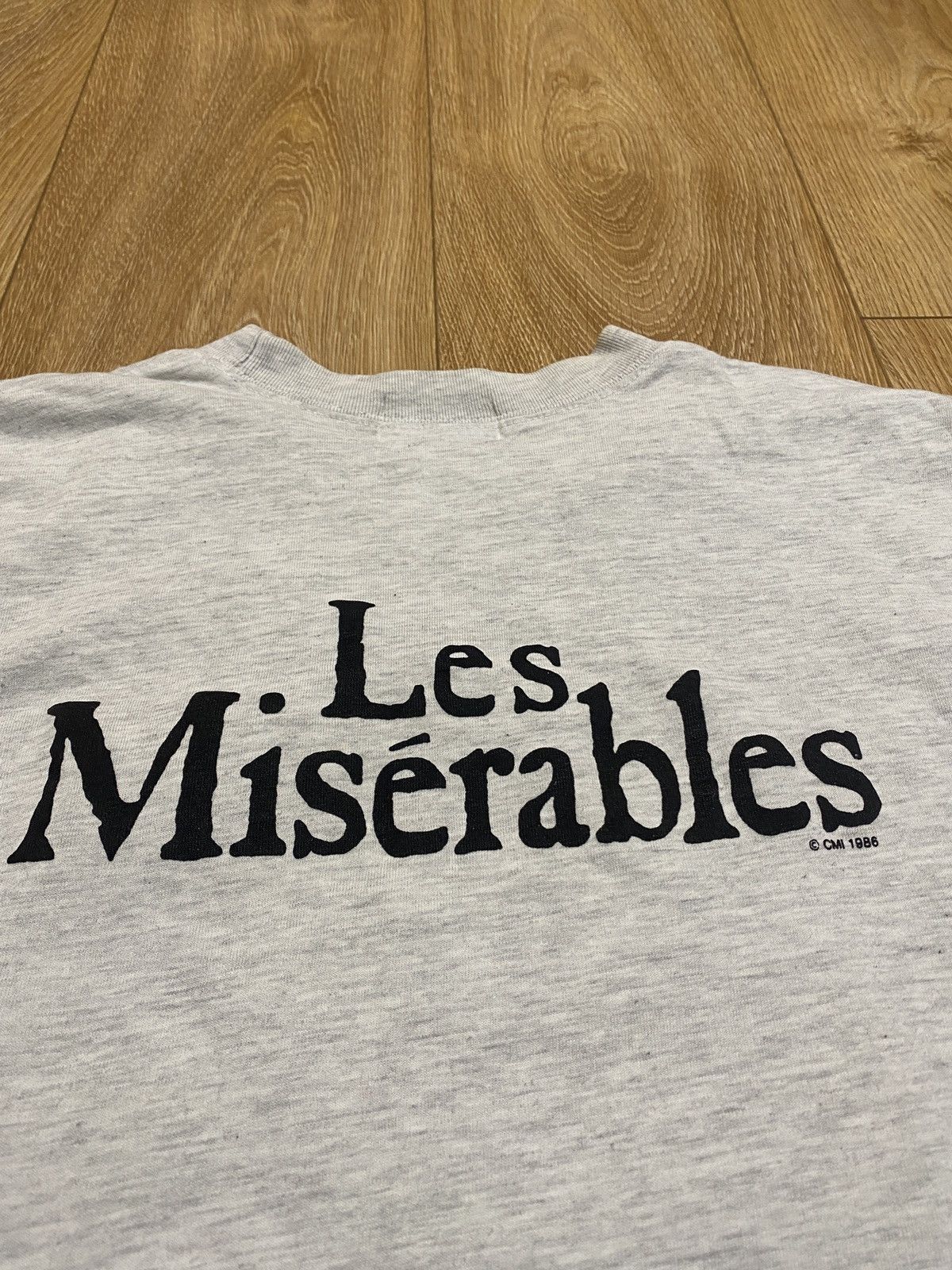 Vintage Vintage Les Miserables France Novel movie tee 90s Size US L / EU 52-54 / 3 - 5 Thumbnail