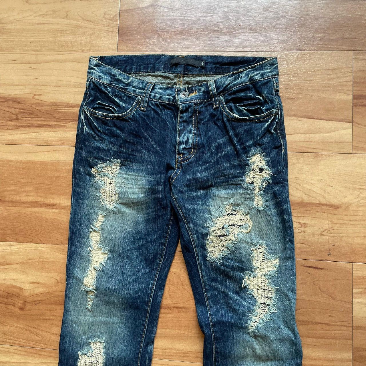 GOSTAR DE FUGA Vintage Distress Fuga Flare Jeans Size US 29 - 3 Thumbnail
