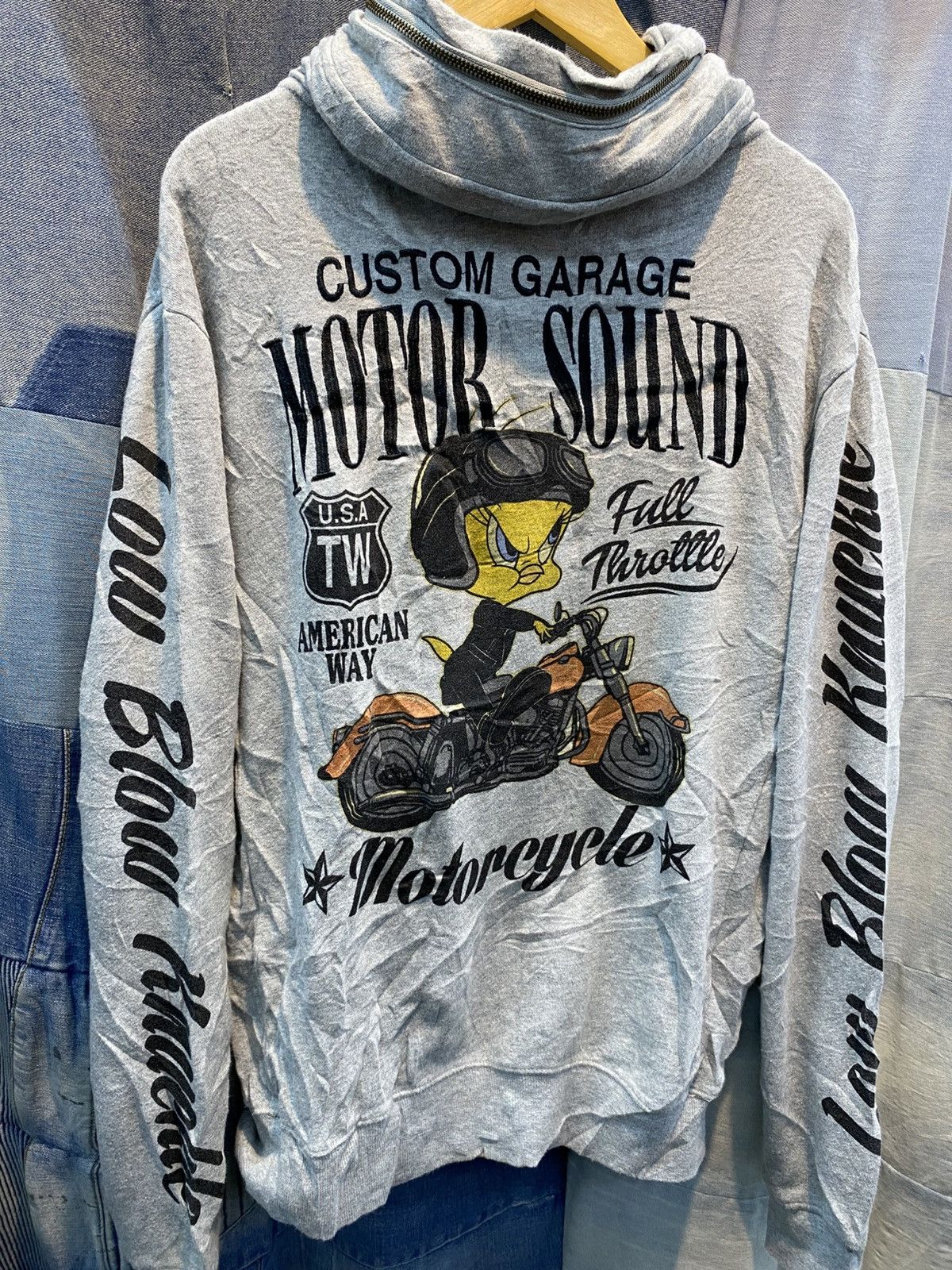 Vintage 💥binddingoffer💥 undefined lowblow knuckle looney tune hoodie Size US L / EU 52-54 / 3 - 6 Thumbnail