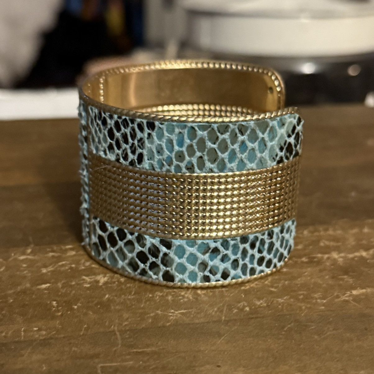 Other Gold tone wide blue snakeskin print bangle cuff bracelet Size ONE SIZE - 5 Thumbnail