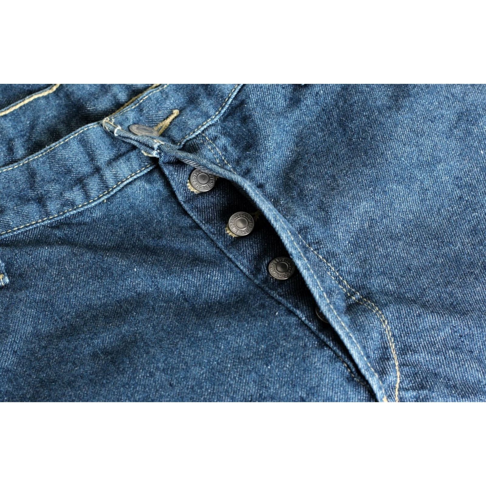 Levi's VINTAGE LEVI’S? ENGINEERED Twisted ½ Jeans Denim Shorts Men Size L DZ5321 Size US 33 - 4 Thumbnail