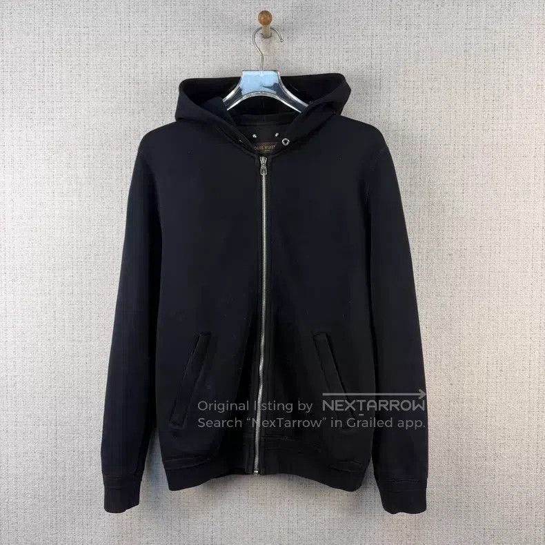 Louis Vuitton Louis Vuitton Solid metal logo zip hooded jacket Size US M / EU 48-50 / 2 - 1 Thumbnail