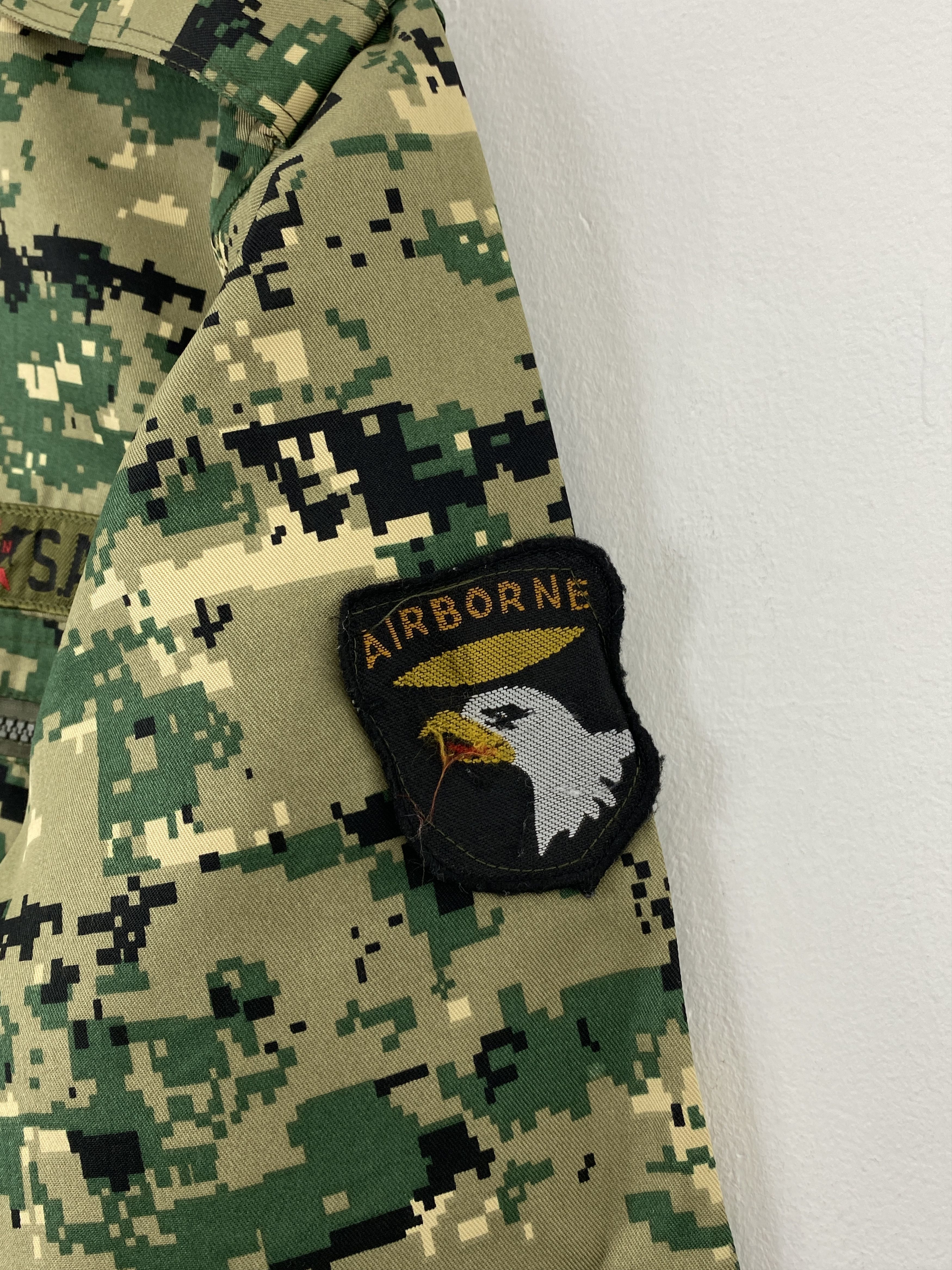 Vintage Vintage US Air Army Airbone Military Camouflage Jacket J1740 Size US M / EU 48-50 / 2 - 6 Thumbnail