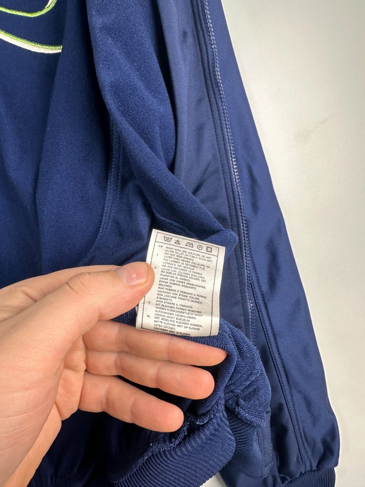 Nike Vintage Nike 90s Track Jacket Windbreaker Navy Mens Size M Size US M / EU 48-50 / 2 - 9 Thumbnail