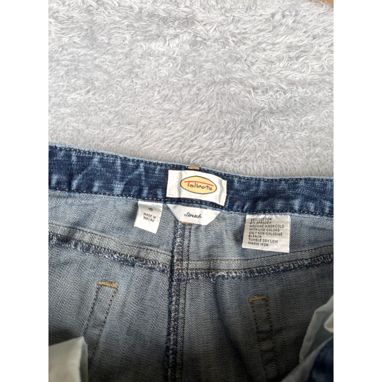 Talbots VINTAGE Talbots Jeans Women 16 Capri Denim Medium Wash 34x23 High Rise Cotton Blend Spring Summer Women Size 38" / US 16 / IT 52 - 6 Thumbnail