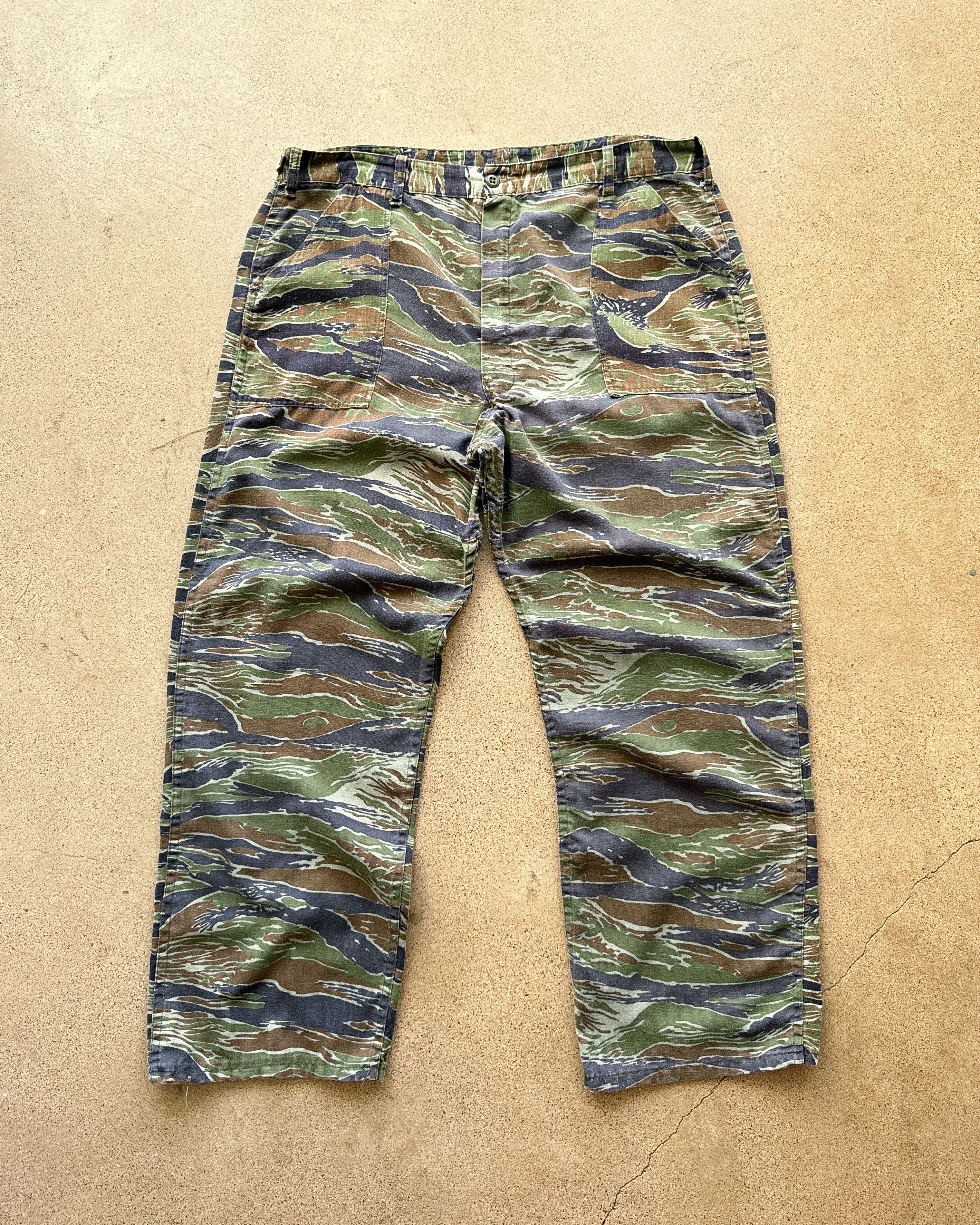 Vintage Vintage 1960s US Army Tiger Stripe Camo Pants Vietnam Era Size US 40 / EU 56 - 1 Thumbnail