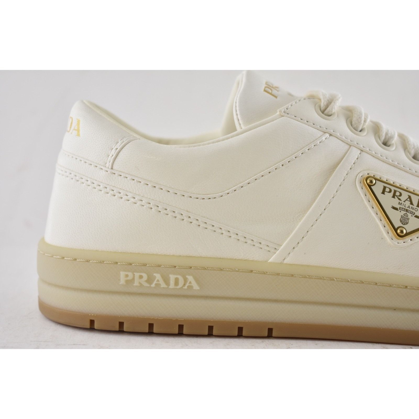 Prada Prada Downtown Leather Gold Logo Flat Low Top Sneaker 41 Size US 11 / IT 41 - 7 Thumbnail