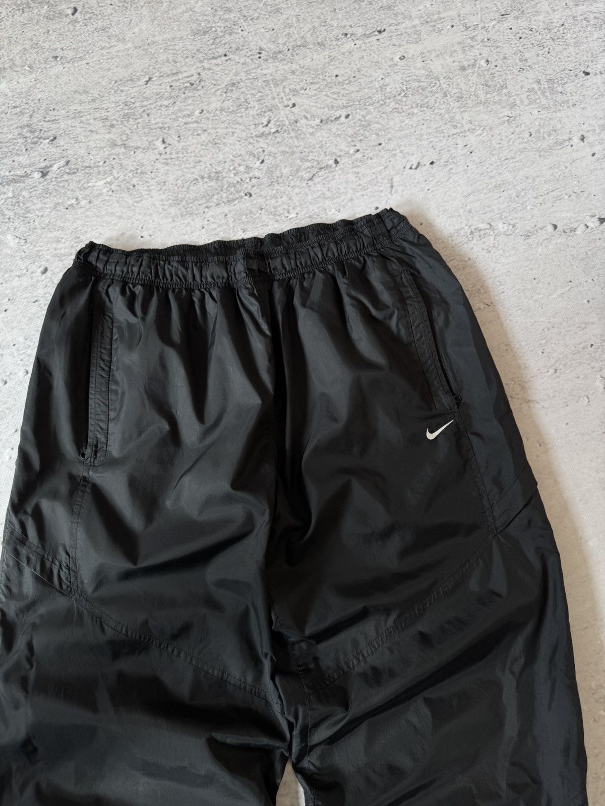Nike × Vintage NIKE NYLON VINTAGE Y2K OVERSIZE BAGGY FIT PANTS SWEATPANTS Size US 34 / EU 50 - 5 Thumbnail