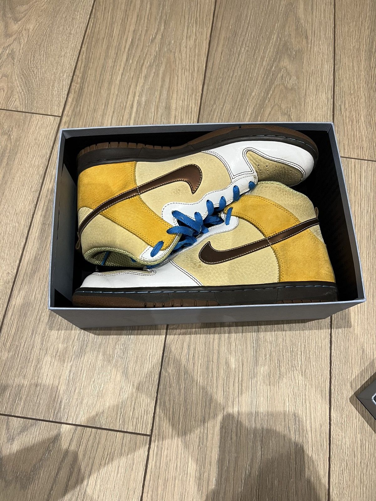 Nike × Vintage Nike Dunk High Premium Vegas Gold 2006 Size US 10 / EU 43 - 2 Thumbnail