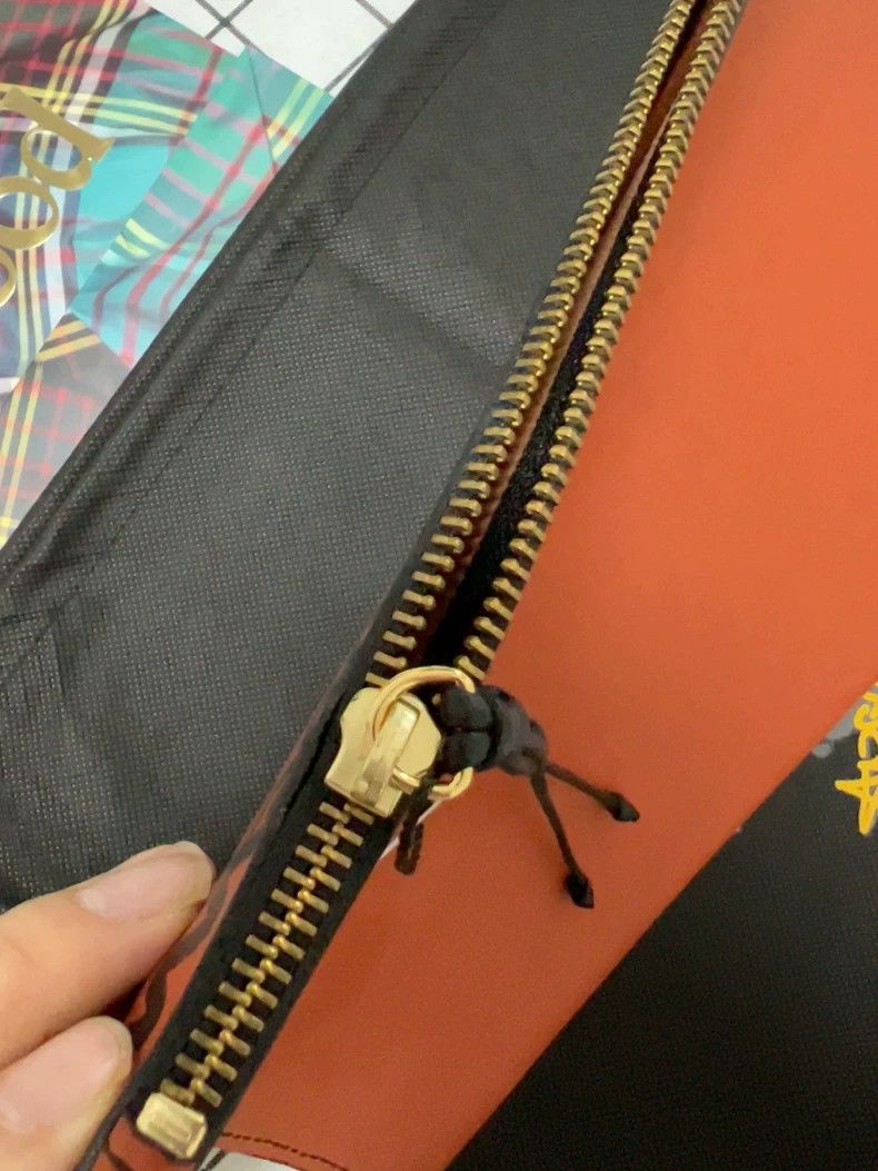 Vivienne Westwood Vivienne Westwood size os Snakes hold bags in the Year of t Size ONE SIZE - 5 Thumbnail