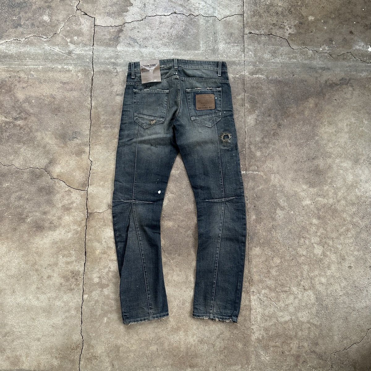 Absolut Joy Absolut Joy Dirty Wash Distressed Slim Fit Denim Gucci Size US 30 / EU 46 - 2 Thumbnail