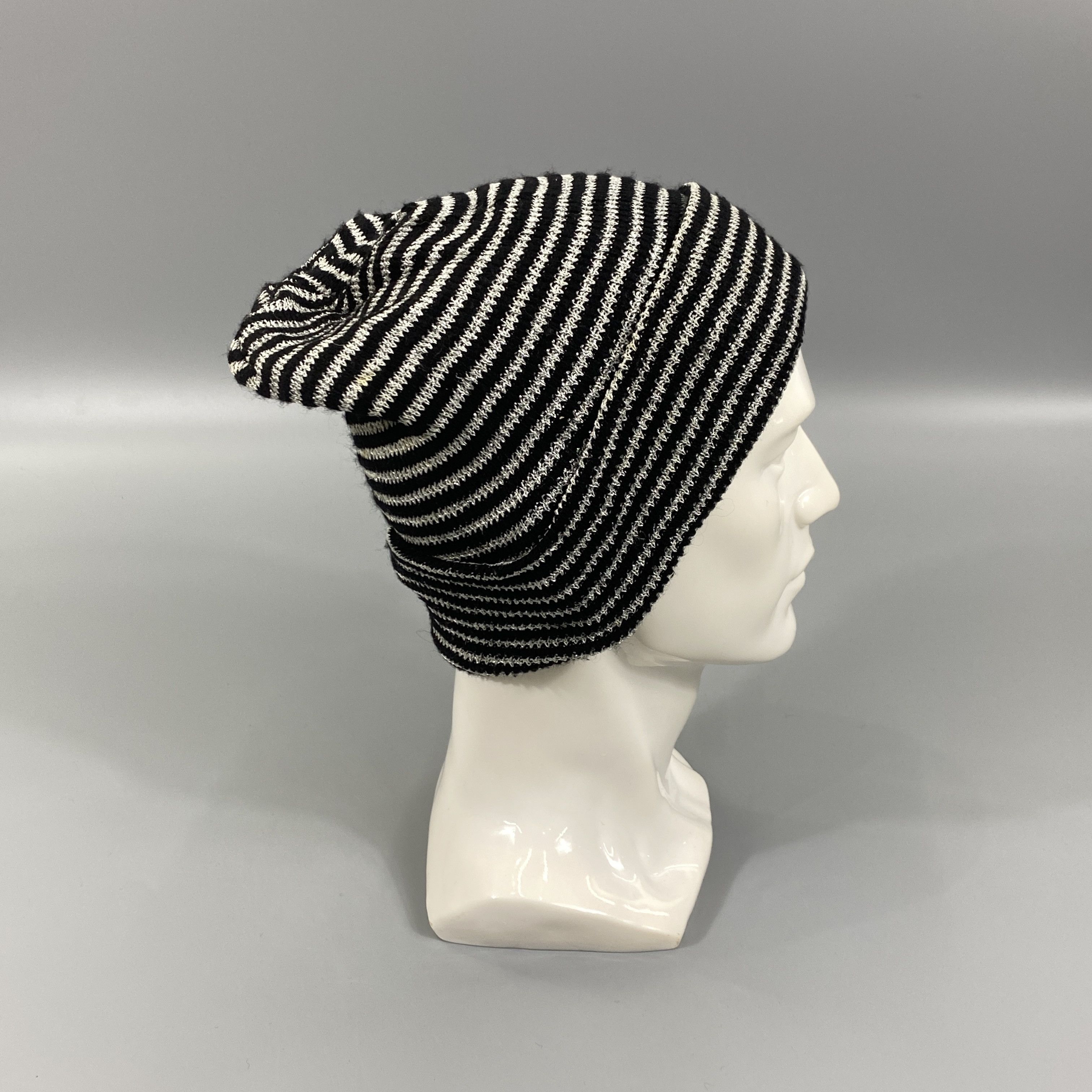 Japanese Brand Black And White Stripe Snow Cap Hat -BN867 Size ONE SIZE - 3 Thumbnail