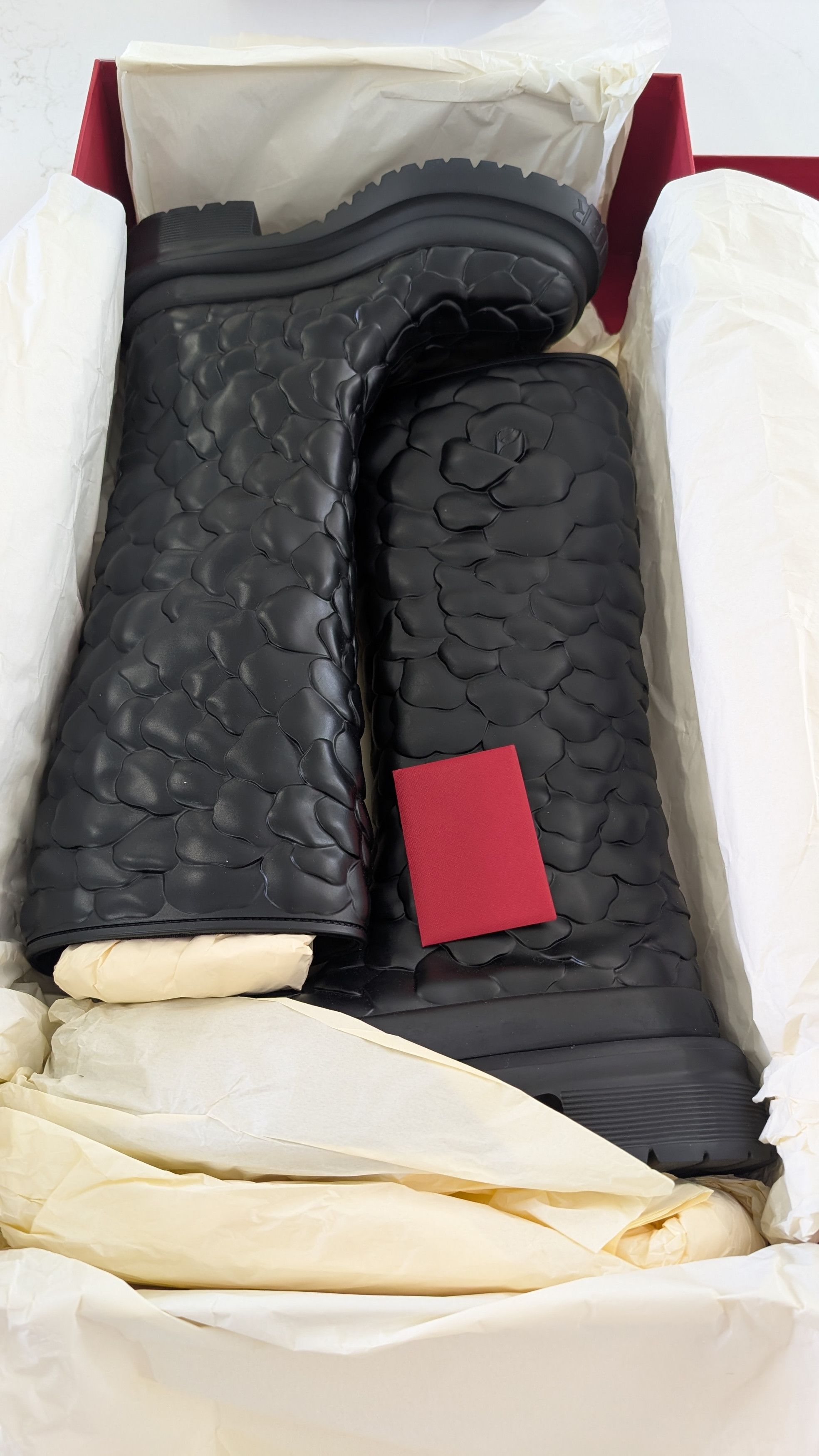 Valentino Valentino Garavani Atelier 03 Rose Edition Rain Boots 40 Size US 10 / IT 40 - 3 Thumbnail