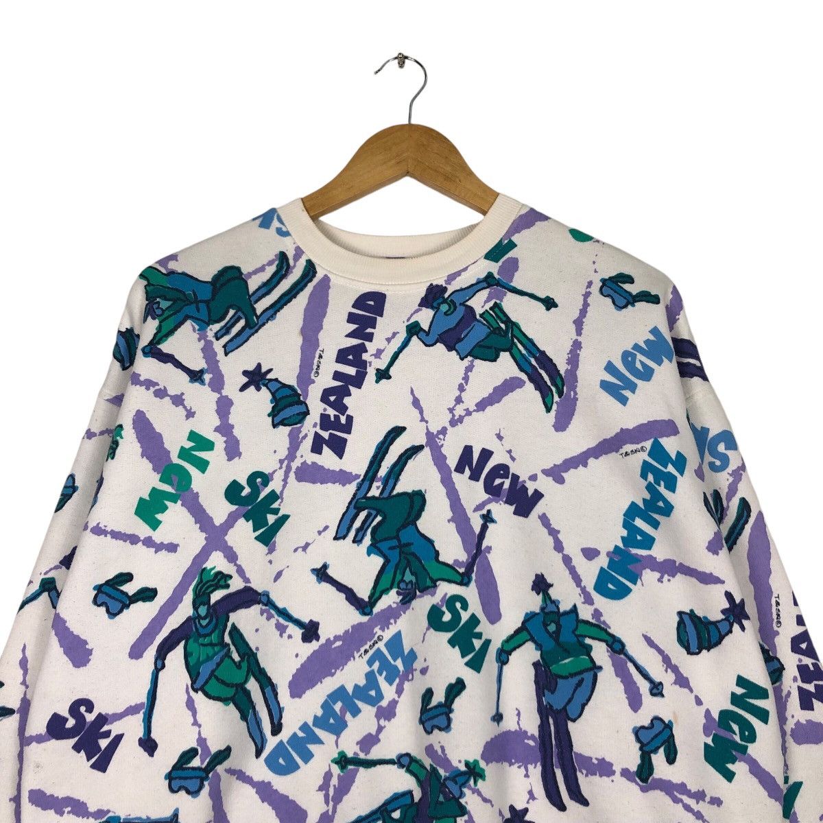 Vintage Vintaeg New Zealand Ski Ice Vintage Souvenir Sweatshirt Size US L / EU 52-54 / 3 - 2 Thumbnail