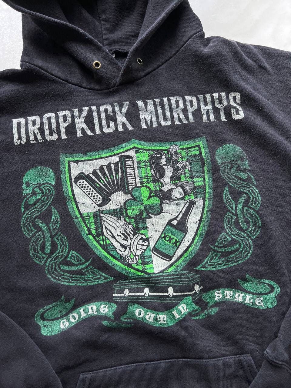 Band Tees DROPKICK MURPHYS 2011 Vintage Hoodie Black Faded style Size US M / EU 48-50 / 2 - 4 Thumbnail