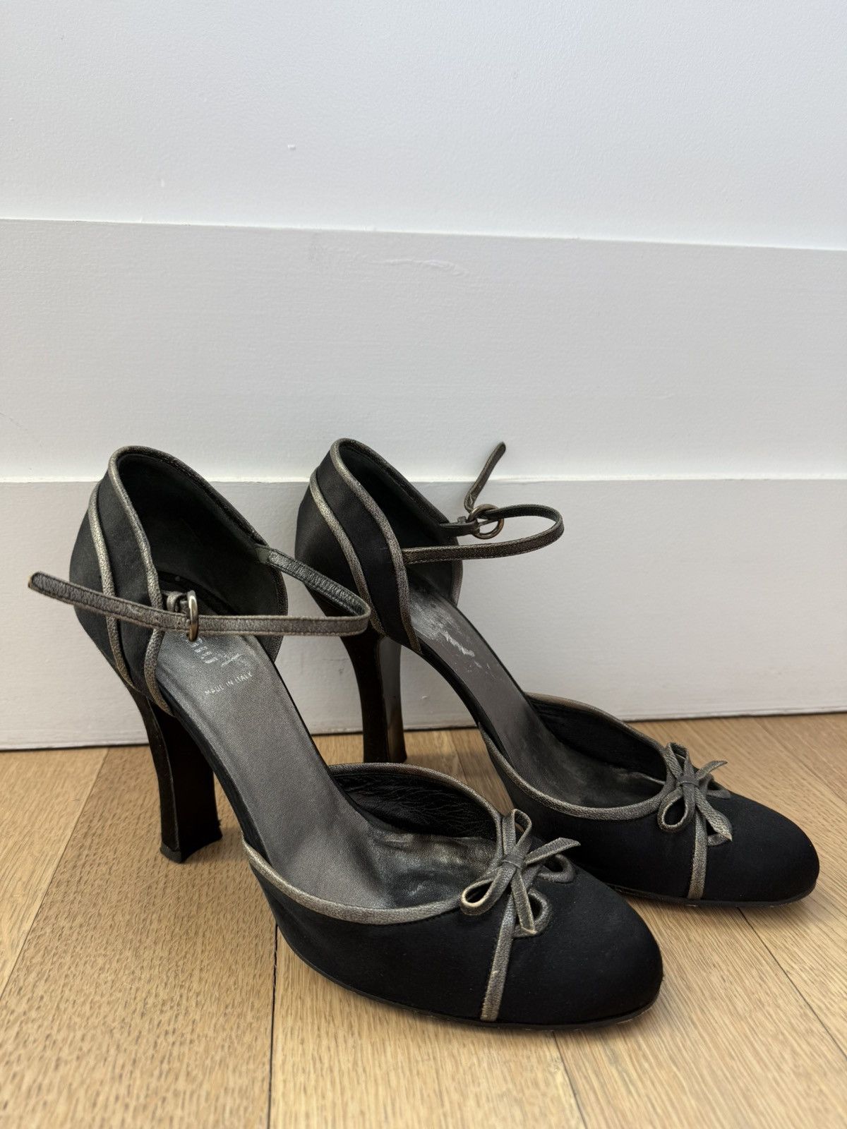Miu Miu Miu Miu Black Satin Bow Heels – Made in Italy Size US 10 / IT 40 - 1 Preview
