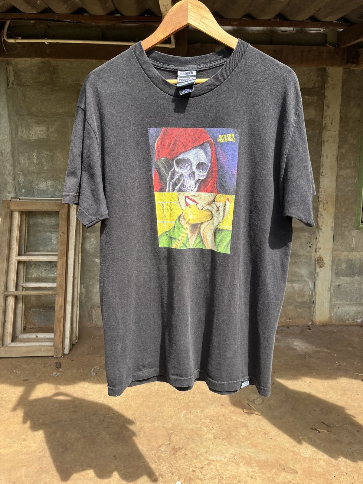 Band Tees Broken promises band tees Size US L / EU 52-54 / 3 - 1 Thumbnail
