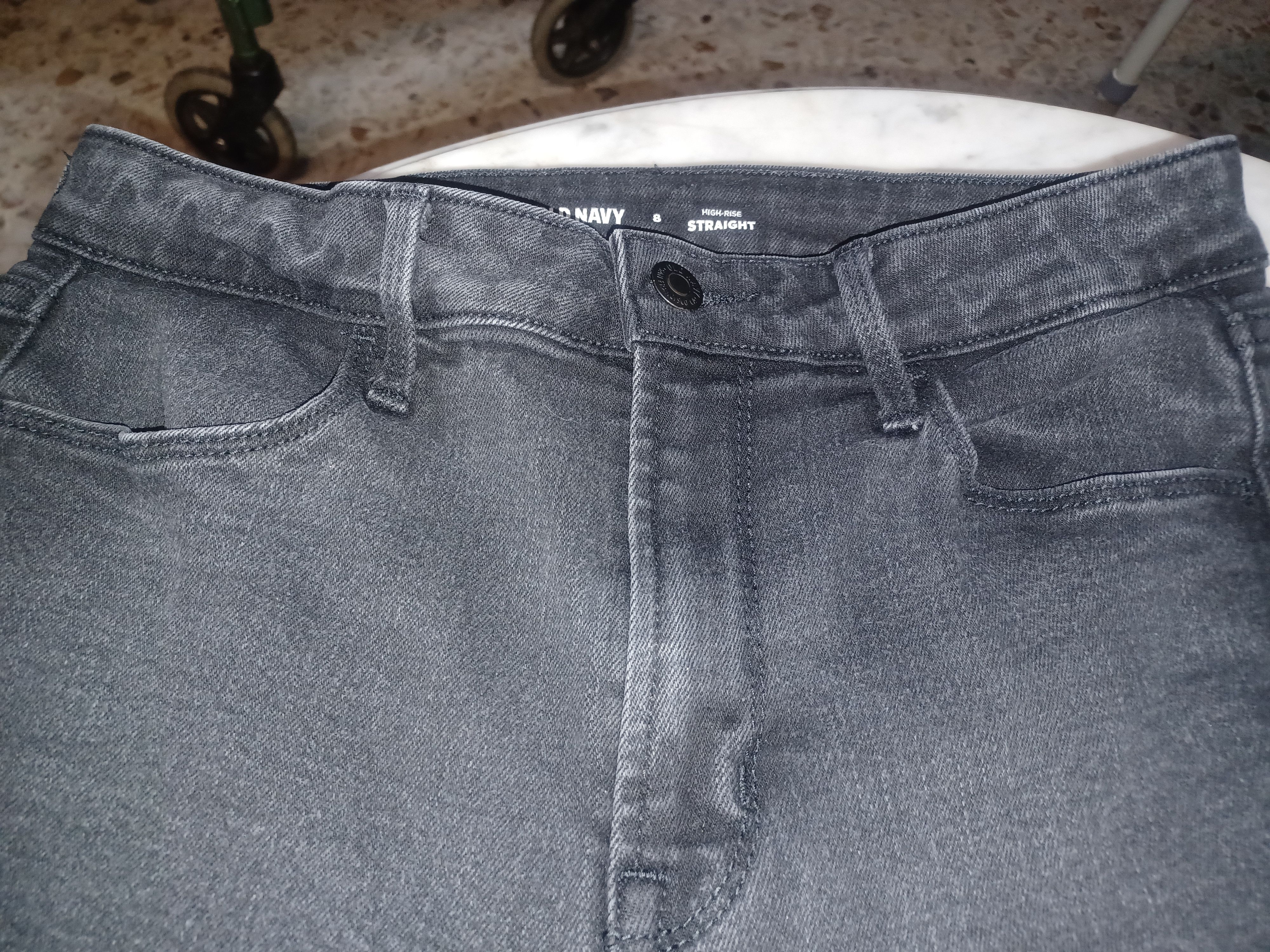 Old Navy Old Navy High-Rise Straight Jeans SZ 8 Black Size 30" / US 8 / IT 44 - 2 Thumbnail
