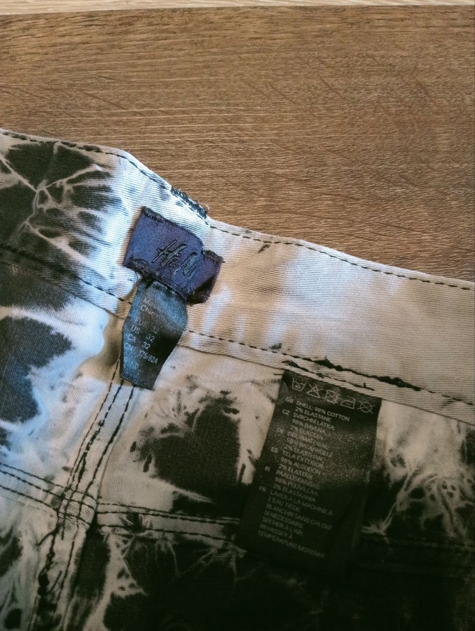 H&M H&M DISTRESSED BLEACH PAINTER PANTS Size US 32 / EU 48 - 6 Thumbnail