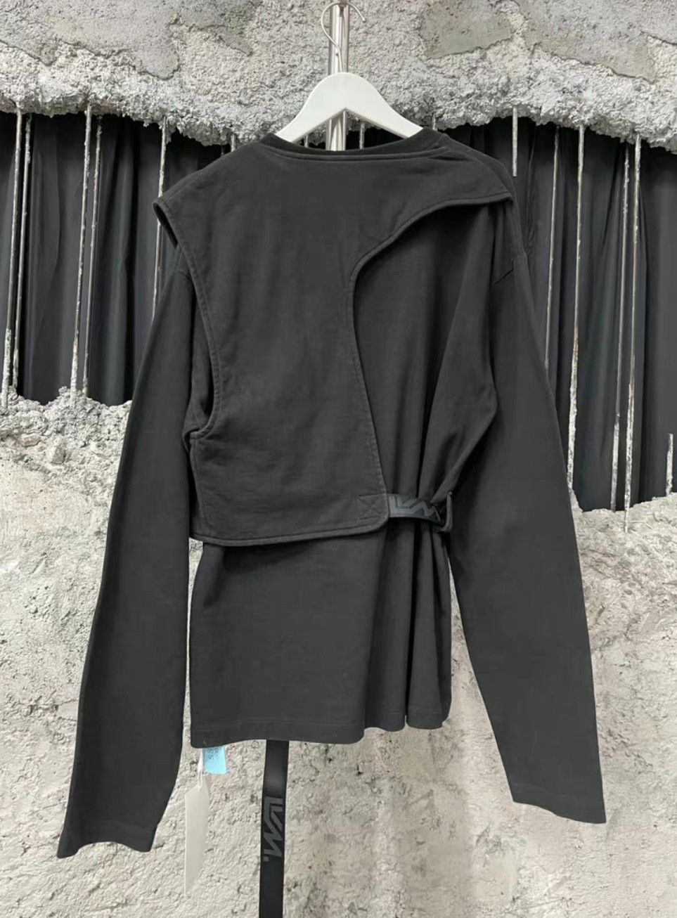 Louis Vuitton Louis Vuitton size s Tactical Vest Strap sweatshirt Size US S / EU 44-46 / 1 - 2 Thumbnail