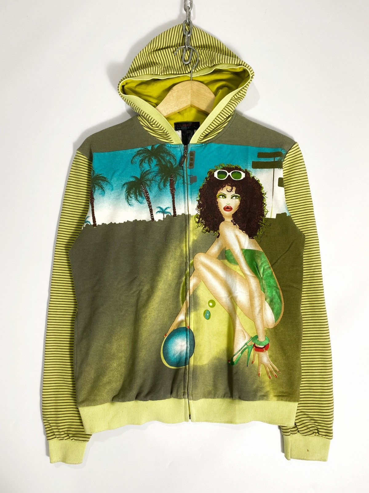 custo barcelona era vintage hoodie girl on beach
