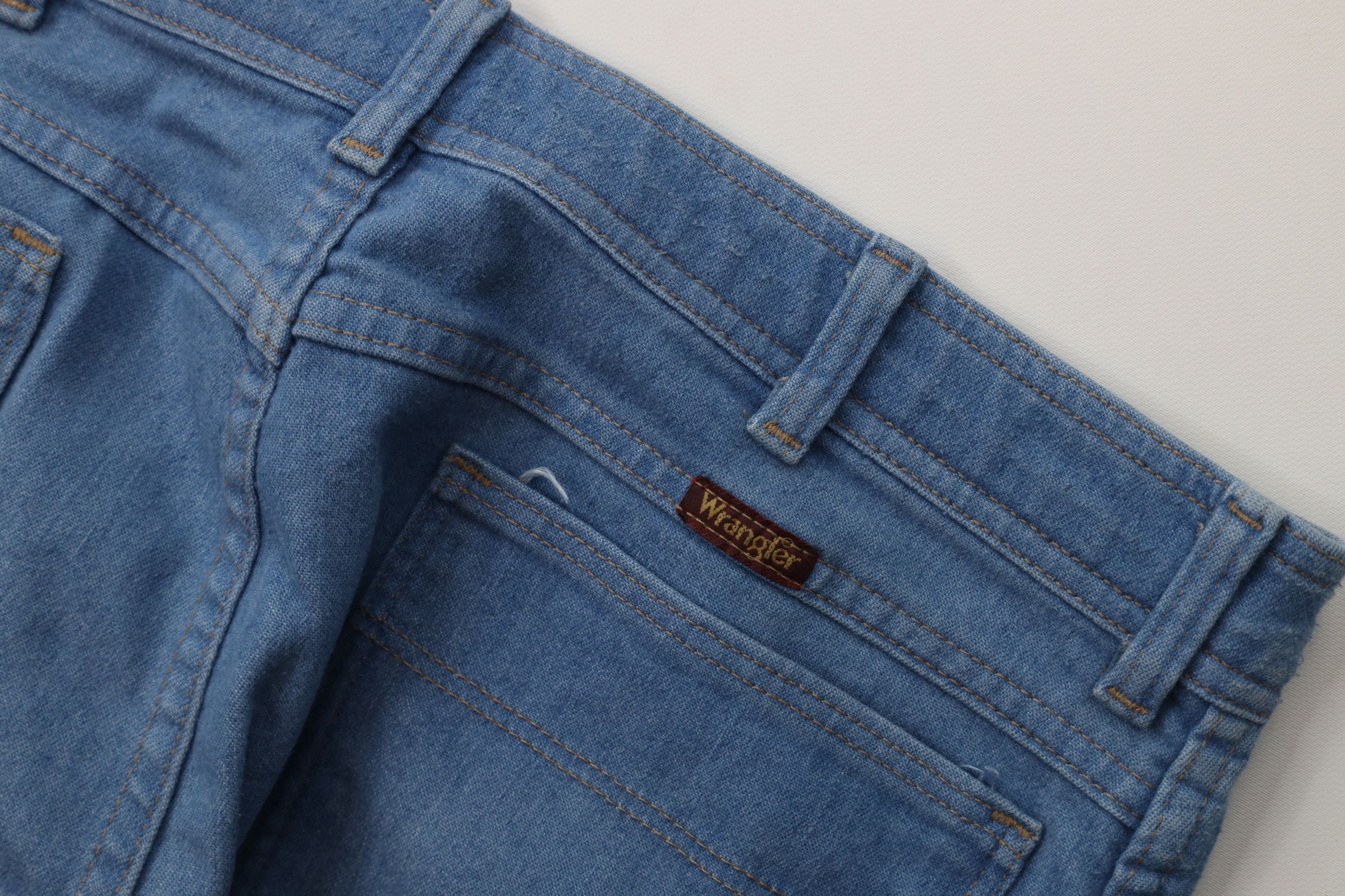 Wrangler Vintage 90s Wrangler Flared Wide Leg Denim Jeans Blue USA Size US 36 / EU 52 - 14 Thumbnail