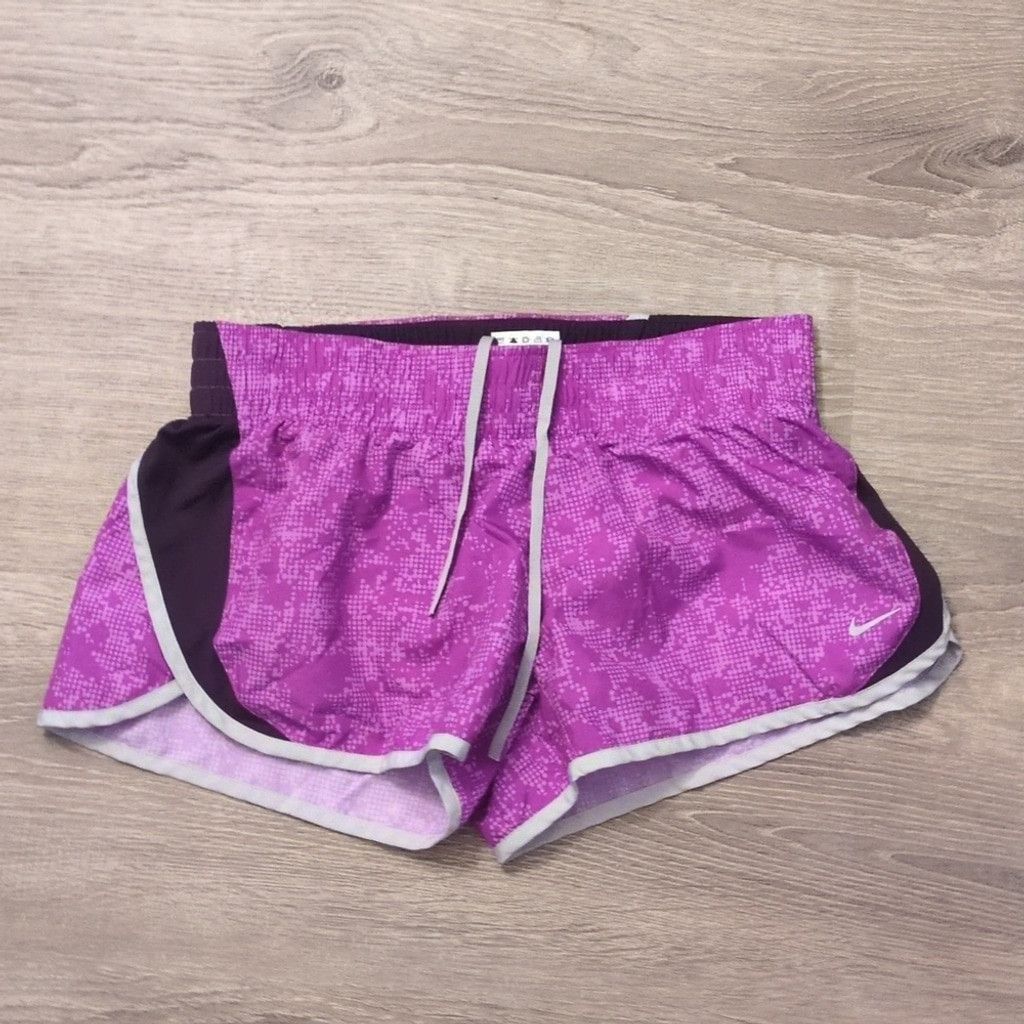Nike Nike purple running shorts size Medium Size 28" / US 6 / IT 42 - 1 Thumbnail