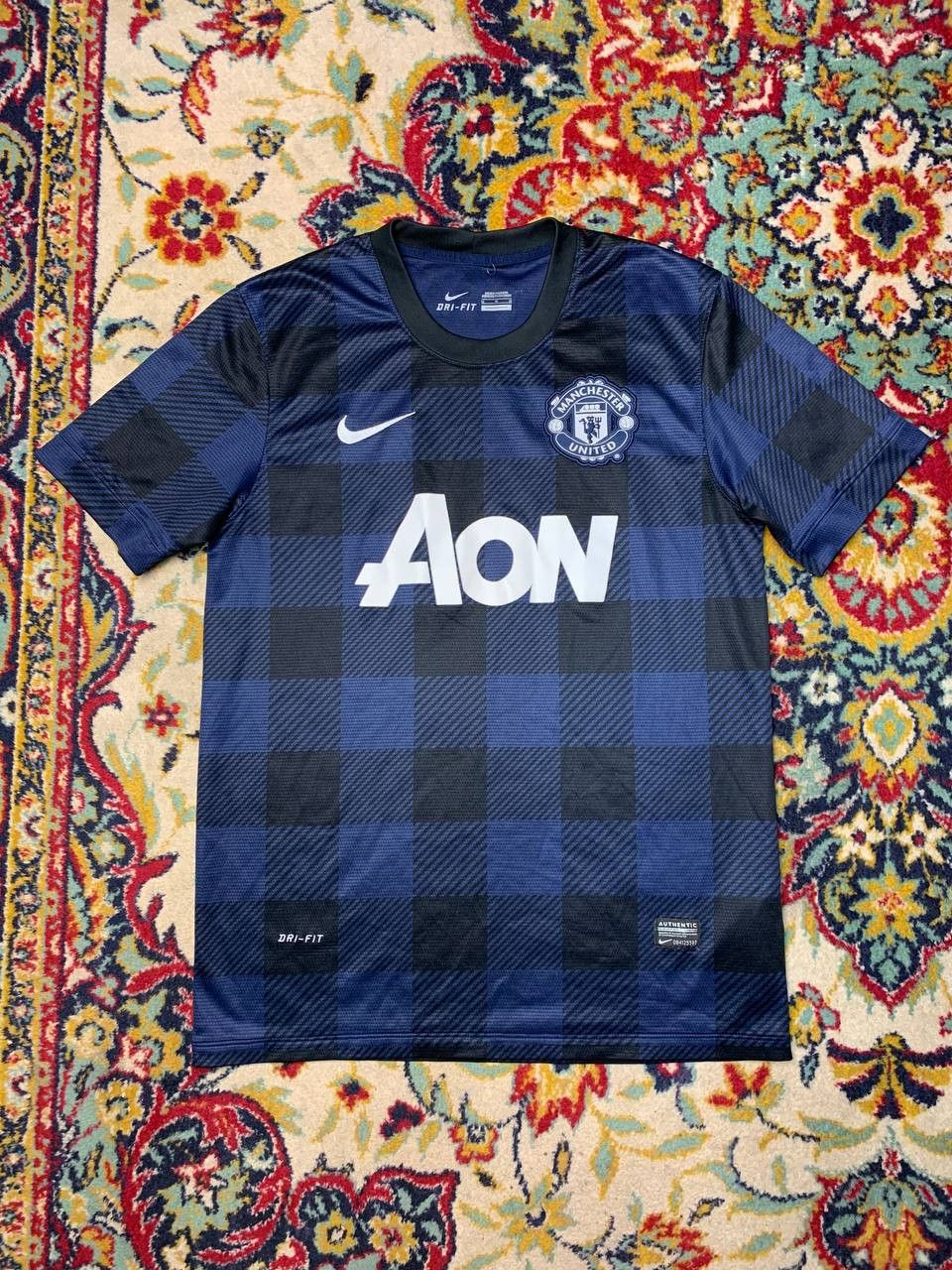Nike MANCHESTER UNITED 2013 2014 AWAY SHIRT FOOTBALL SOCCER NIKE Size US M / EU 48-50 / 2 - 1 Thumbnail
