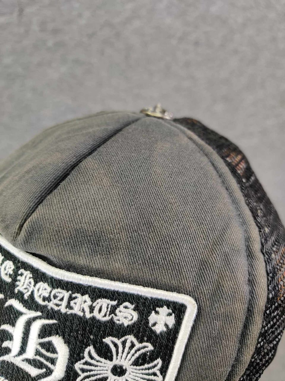 Chrome Hearts Chrome Hearts Honolulu Sunfaded Trucker Hat Size ONE SIZE - 8 Thumbnail