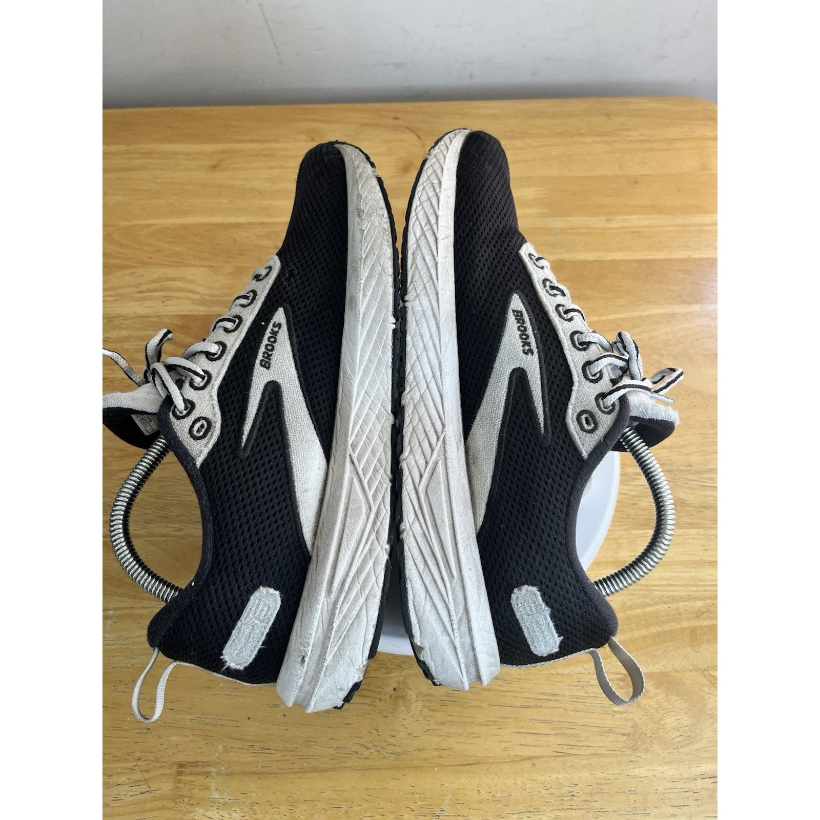 Brooks Brooks Revel 6 Men's Size 10 Running Shoes Black White Size US 10 / EU 43 - 4 Thumbnail