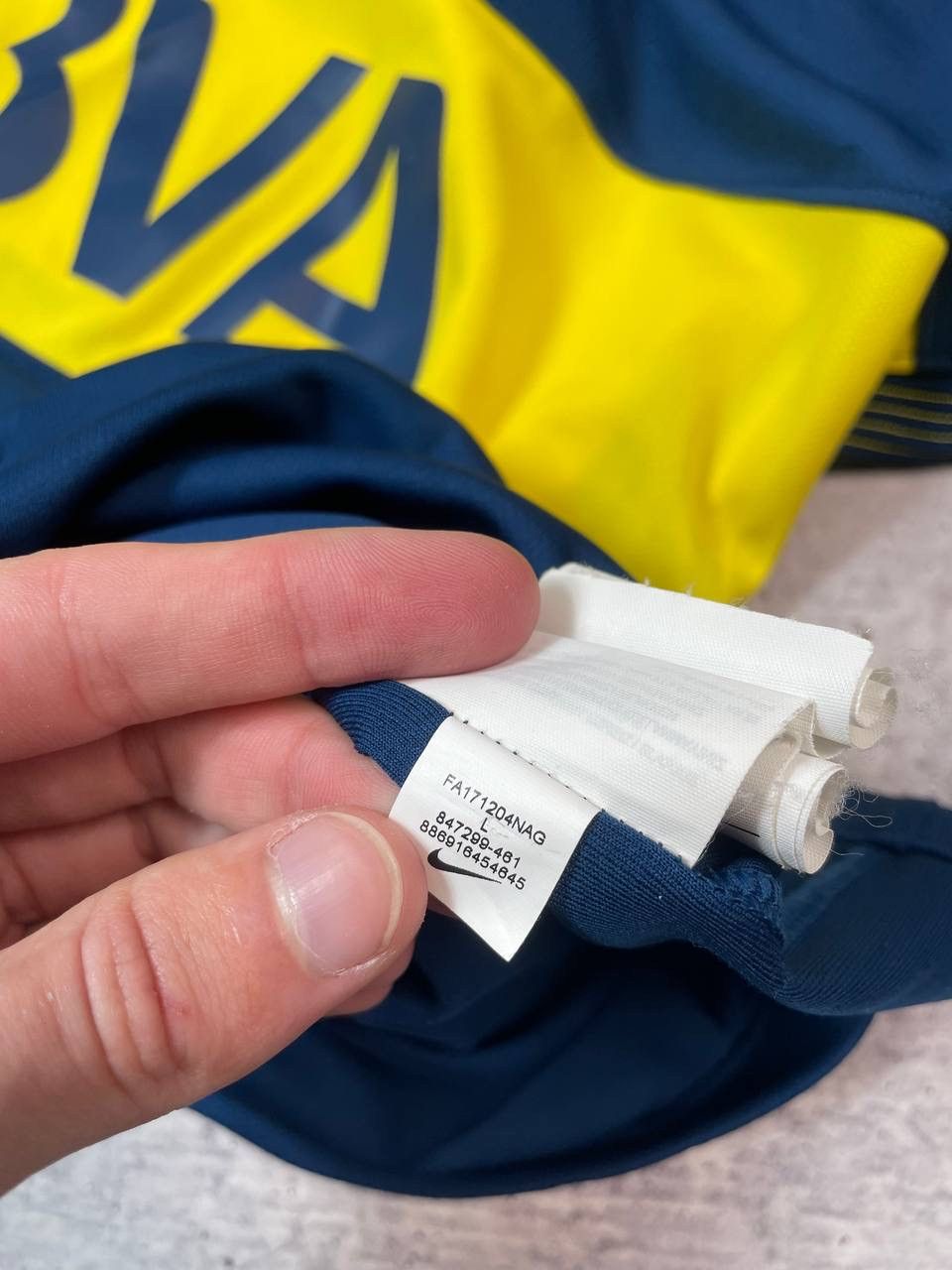 Nike 2017/18 Nike Boca Juniors Home Jersey Tee T-Shirt Y2K Size US L / EU 52-54 / 3 - 8 Thumbnail