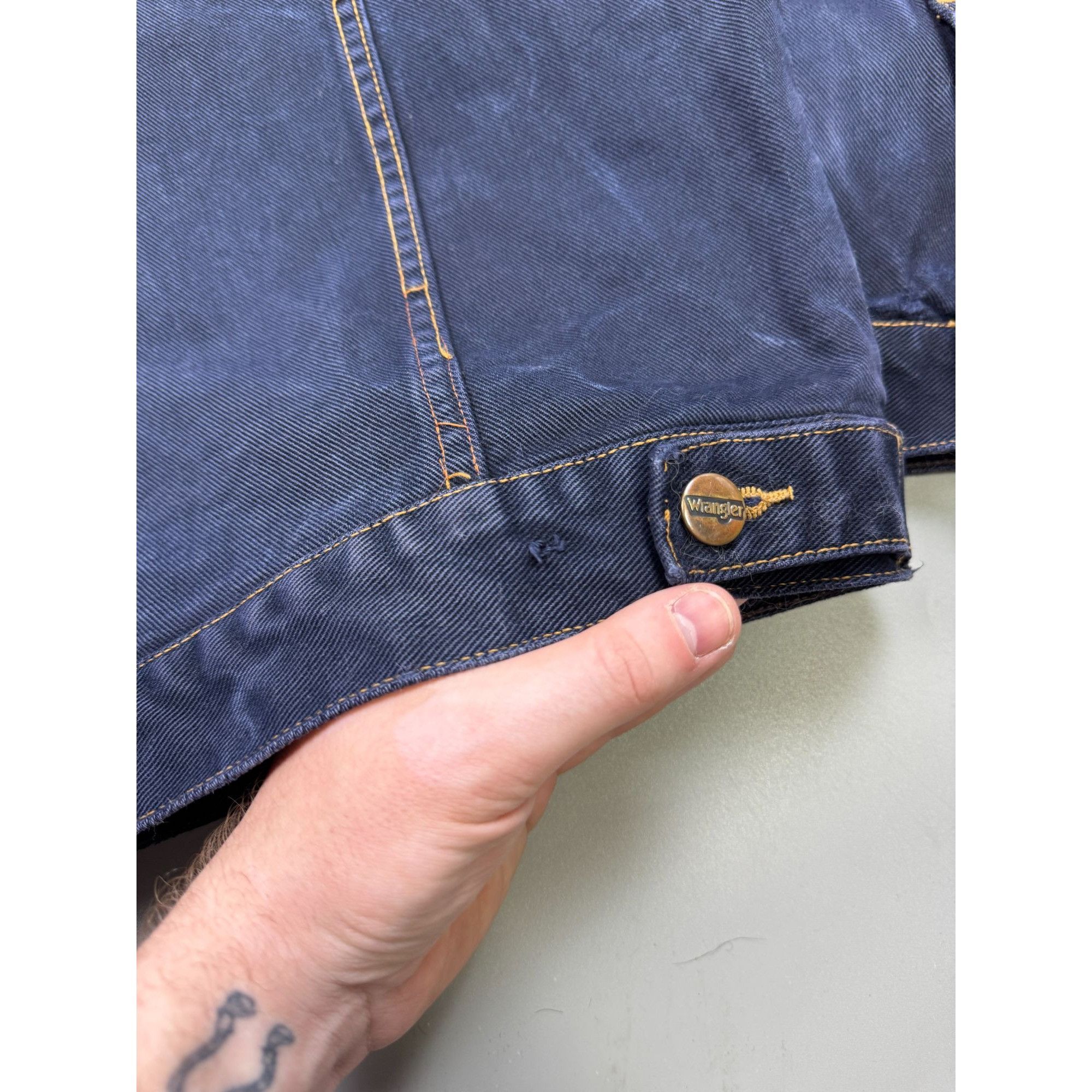 Wrangler Vintage Wrangler Western Indigo Denim Trucker Jacket (YG025) Size US XL / EU 56 / 4 - 14 Thumbnail