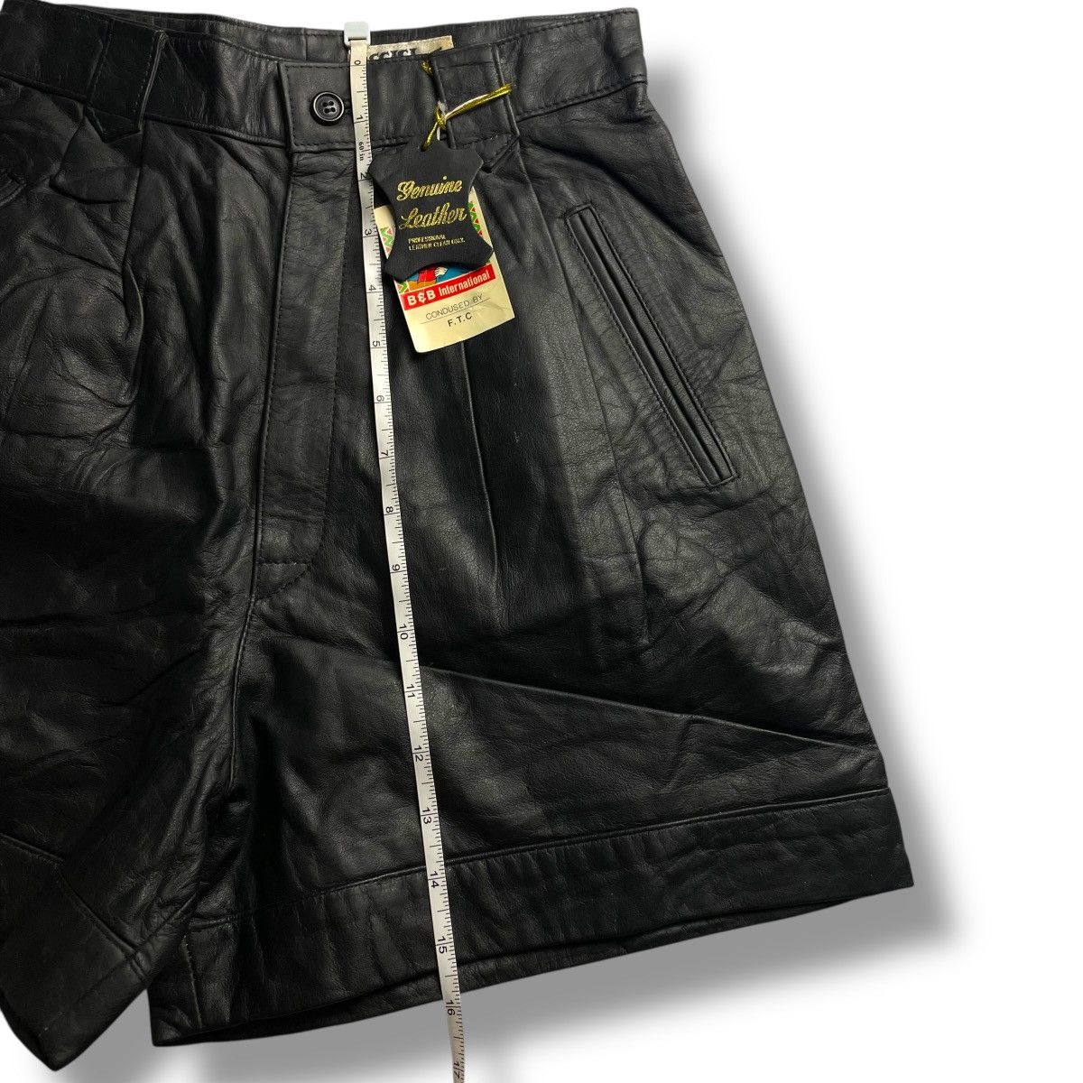 Genuine Leather BRAND NEW OLD STOCK COWHDE GENUINE LEATHER SHORTS Size 24" / US 00 / IT 34 - 14 Thumbnail